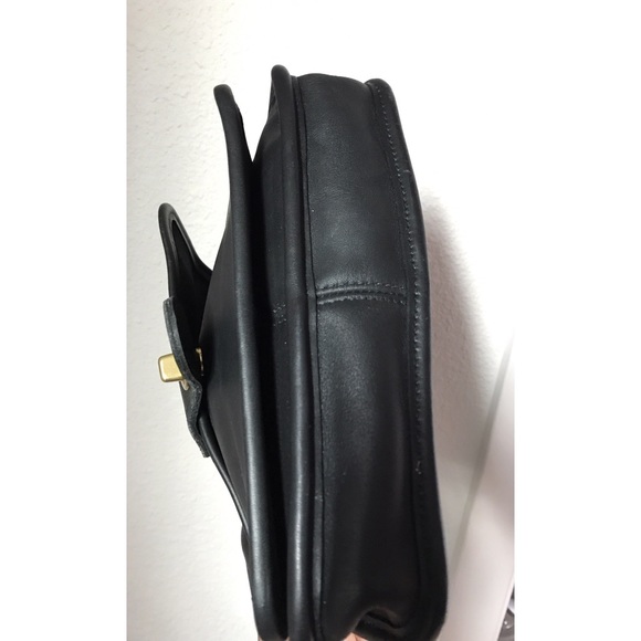 Coach #5130 Black Leather Crossbody Willis Bag - Picture 4 of 4